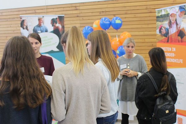 Berufs- und Ausbildungsmesse Jobstart-Treff
